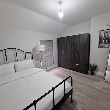 Modern Belfast City Home Buitenkant foto